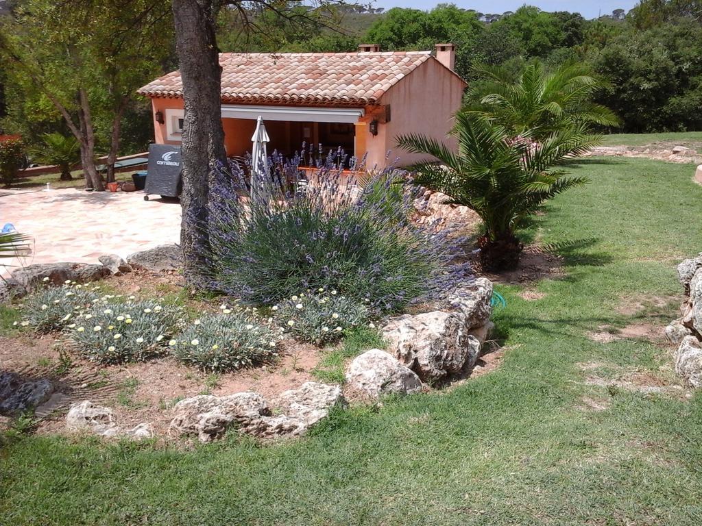 Mas Des Lys Hotel Roquebrune-sur-Argens Eksteriør billede