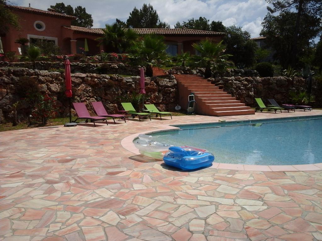 Mas Des Lys Hotel Roquebrune-sur-Argens Eksteriør billede