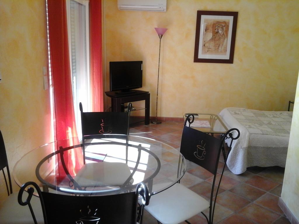 Mas Des Lys Hotel Roquebrune-sur-Argens Værelse billede