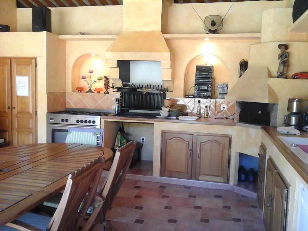 Mas Des Lys Hotel Roquebrune-sur-Argens Eksteriør billede