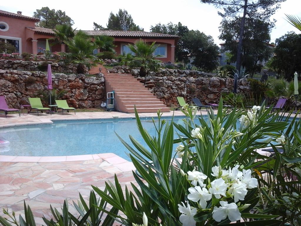 Mas Des Lys Hotel Roquebrune-sur-Argens Eksteriør billede