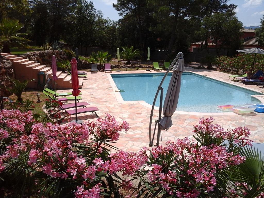 Mas Des Lys Hotel Roquebrune-sur-Argens Eksteriør billede